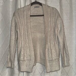 Chic Cable Knit Cardigan in Cream